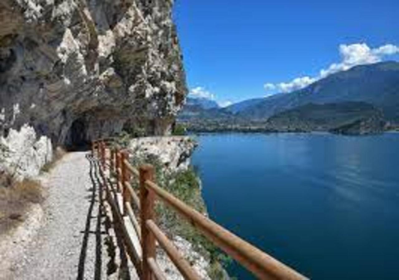 Casa Zanoni Appartement Torbole Sul Garda Buitenkant foto